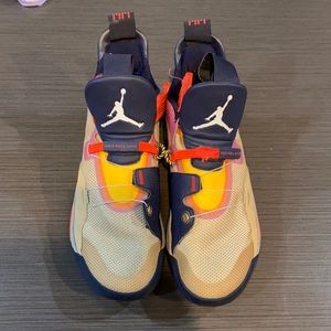 Men’s Air Jordan XXXIII size 9 shoes (women’s 10.5)